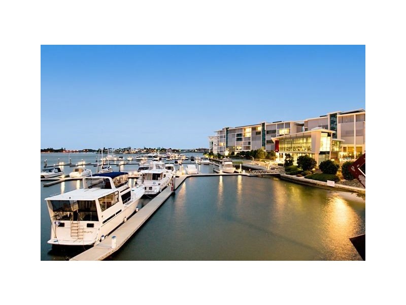 BeachHouse/11 Promontory Precinct, Ephraim Island QLD 4216