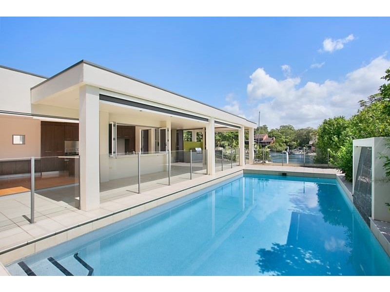 6 Biggs Place, Southport QLD 4215