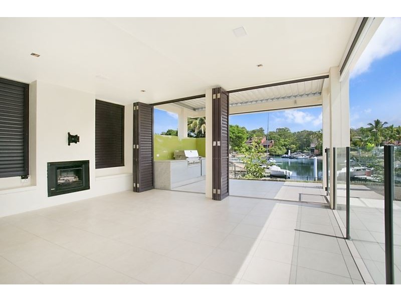 6 Biggs Place, Southport QLD 4215