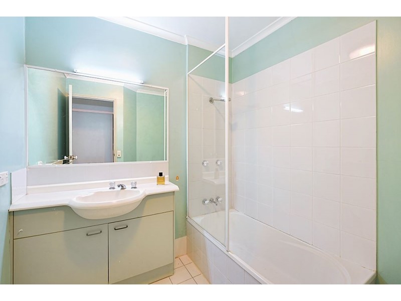 1/643 PIne Ridge Road, Biggera Waters QLD 4216