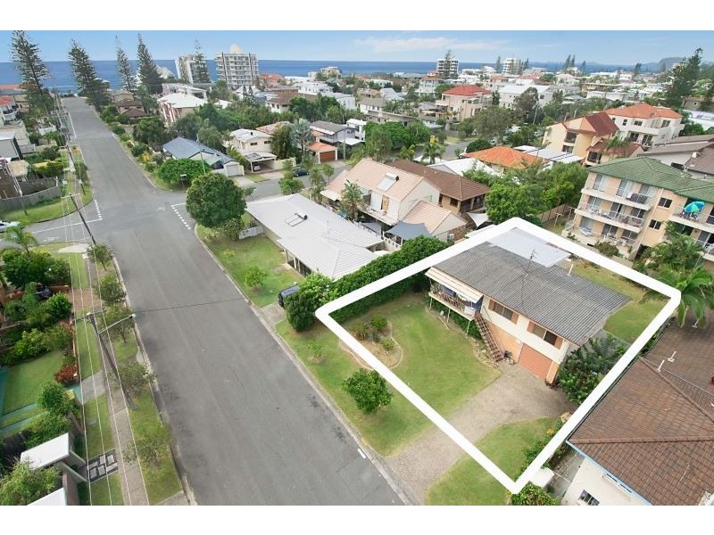 38 Surf Street, Mermaid Beach QLD 4218