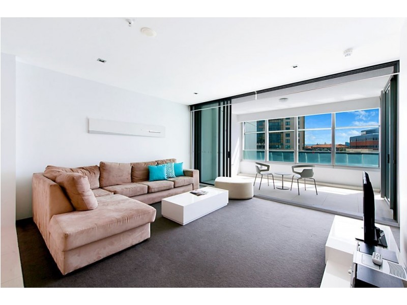 9 Hamilton Avenue, Surfers Paradise QLD 4217