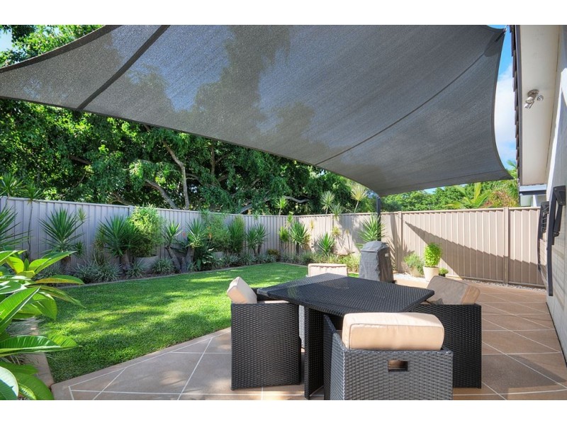 1/1 Liam Court, Labrador QLD 4215
