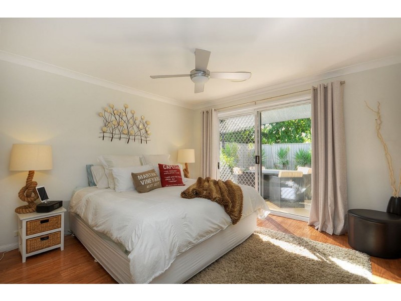1/1 Liam Court, Labrador QLD 4215