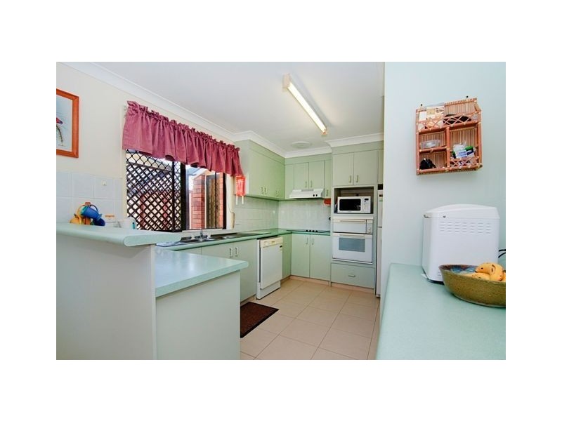 15 Rabaul Avenue, Runaway Bay QLD 4216