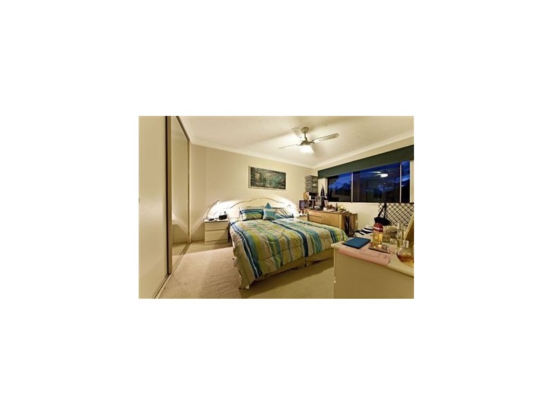 1/1 Orvieto Avenue, Mermaid Waters QLD 4218