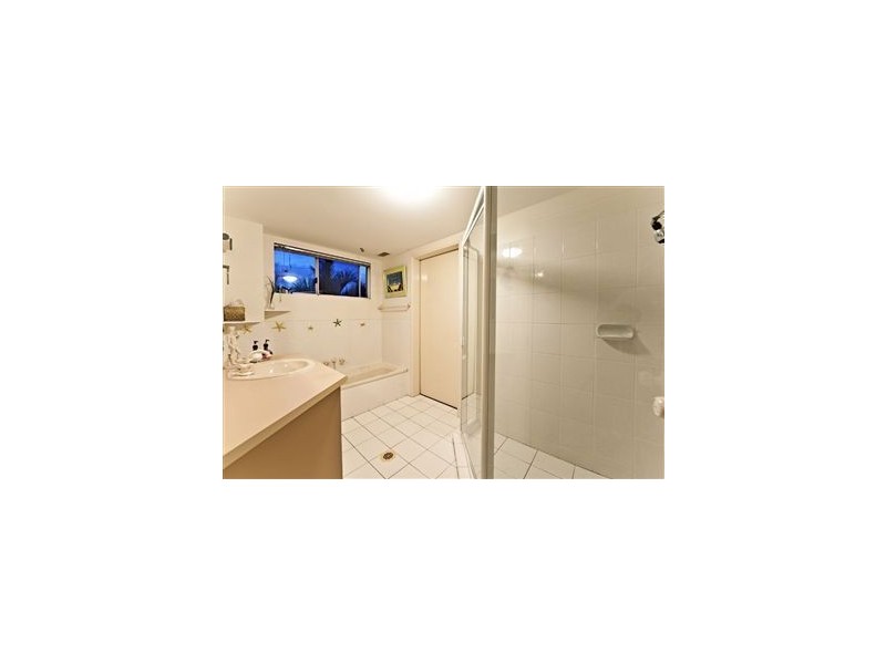 1/1 Orvieto Avenue, Mermaid Waters QLD 4218