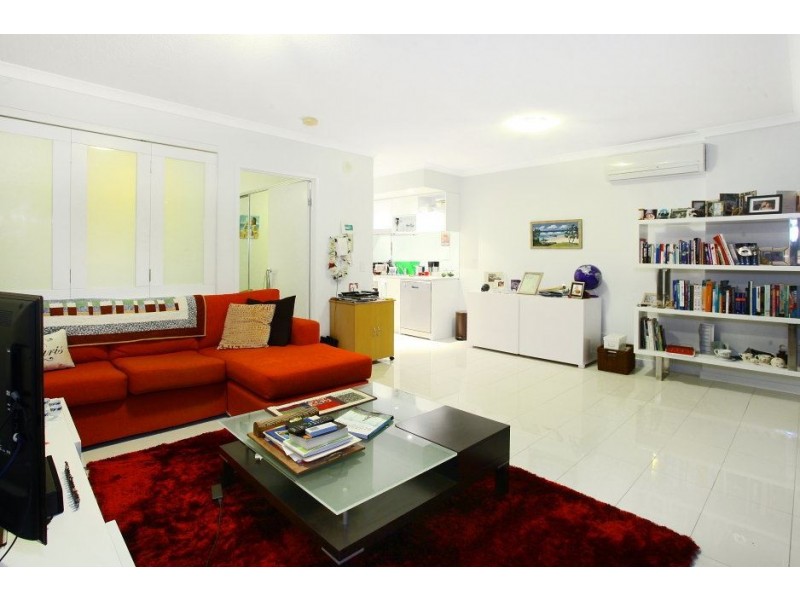 210/33 Madang Crescent, Runaway Bay QLD 4216