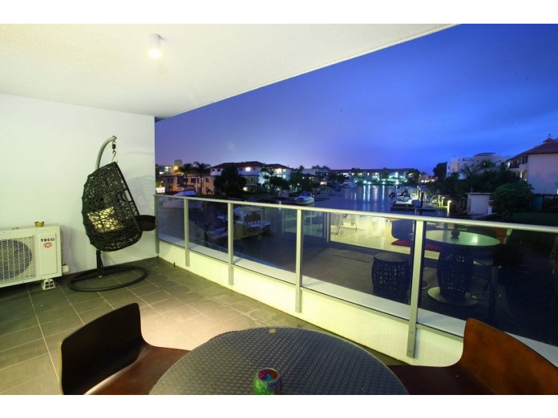 210/33 Madang Crescent, Runaway Bay QLD 4216