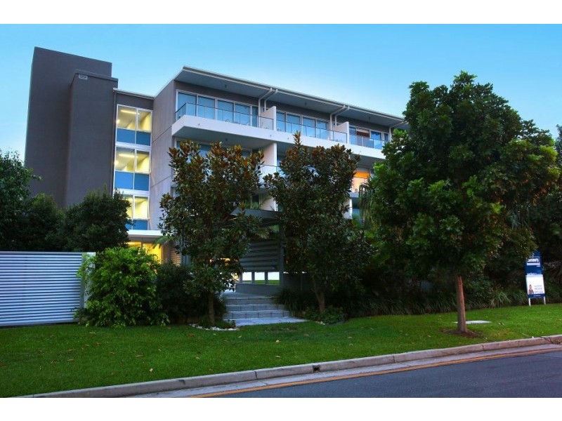 210/33 Madang Crescent, Runaway Bay QLD 4216