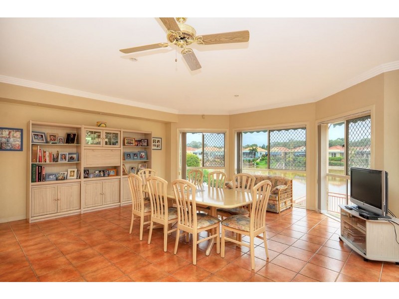 7 Seychelles Court, Burleigh Waters QLD 4220