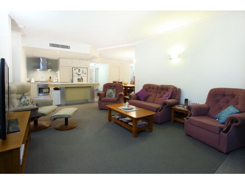 33T/20 Bayview Street, Runaway Bay QLD 4216