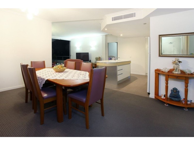 33T/20 Bayview Street, Runaway Bay QLD 4216