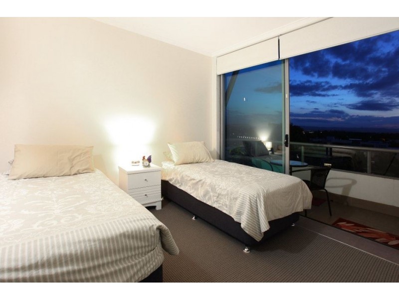 33T/20 Bayview Street, Runaway Bay QLD 4216