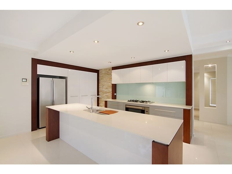 35 River Links Boulevard East, Helensvale QLD 4212