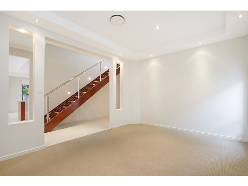 35 River Links Boulevard East, Helensvale QLD 4212