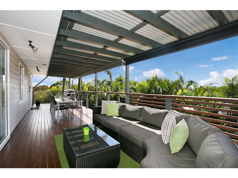 10 Lind Avenue, Southport QLD 4215