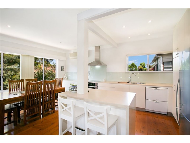 10 Lind Avenue, Southport QLD 4215