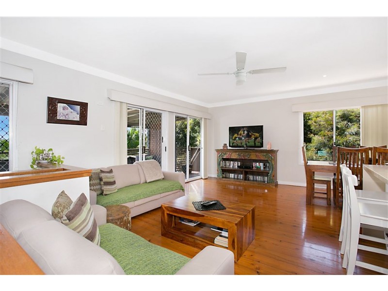 10 Lind Avenue, Southport QLD 4215