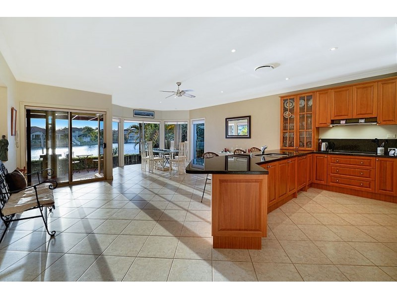 56/40 Cotlew Street East, Southport QLD 4215