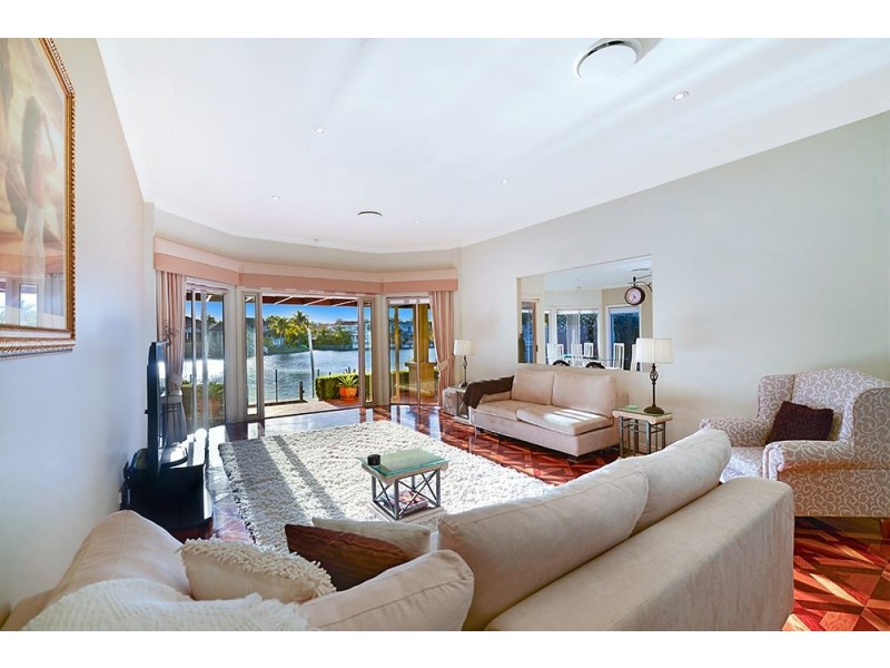 56/40 Cotlew Street East, Southport QLD 4215