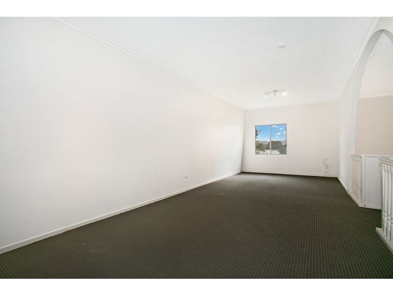42 Markeri Street, Mermaid Waters QLD 4218