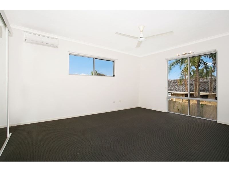42 Markeri Street, Mermaid Waters QLD 4218