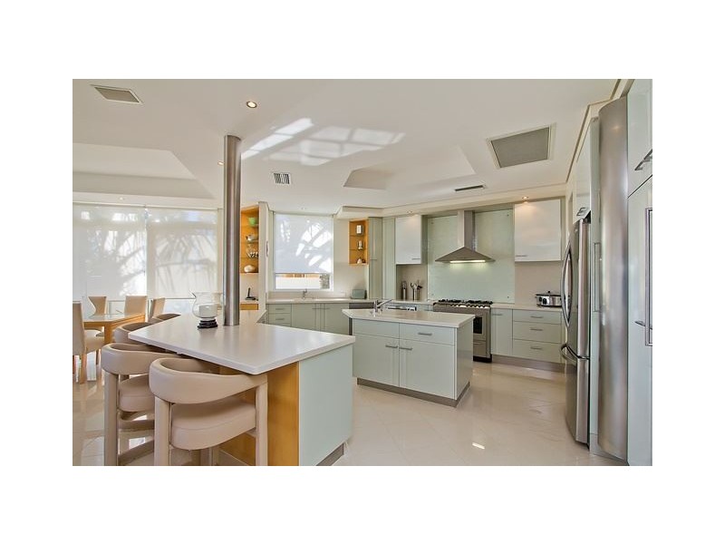24 Paradise Place, Surfers Paradise QLD 4217
