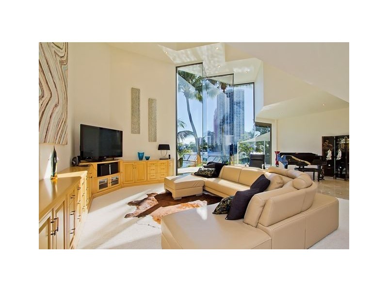 24 Paradise Place, Surfers Paradise QLD 4217