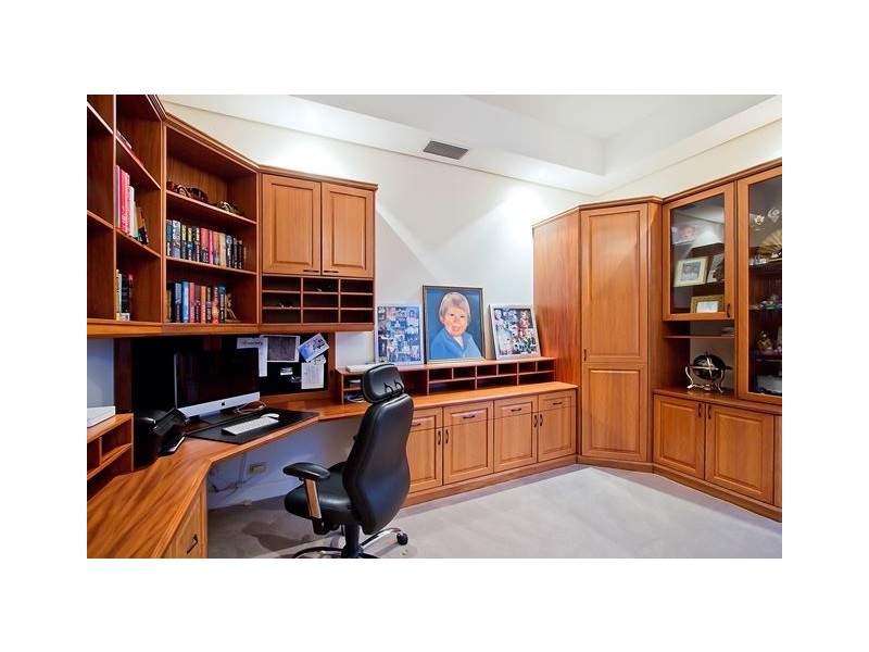 24 Paradise Place, Surfers Paradise QLD 4217