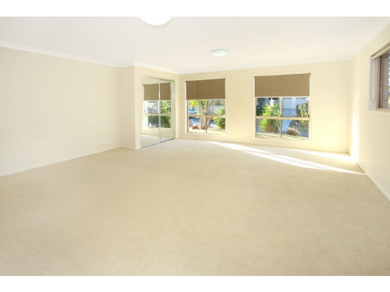52 Armstrong Way, Highland Park QLD 4211