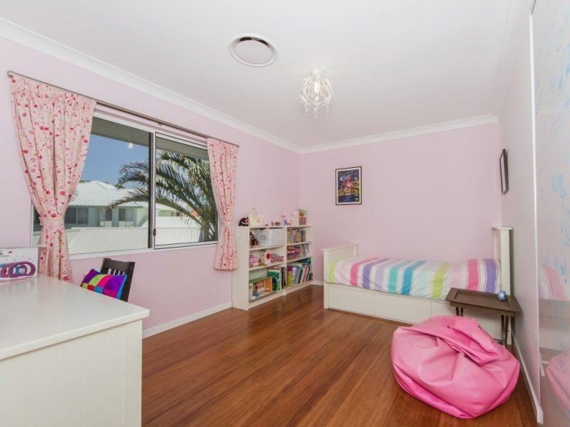 17 Key Biscayne, Clear Island Waters QLD 4226