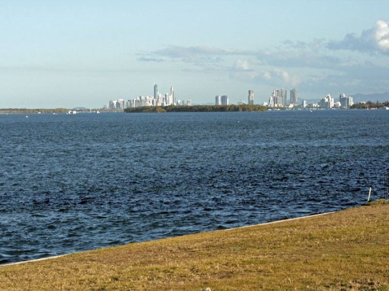 17 King Arthurs Court, Sovereign Islands QLD 4216