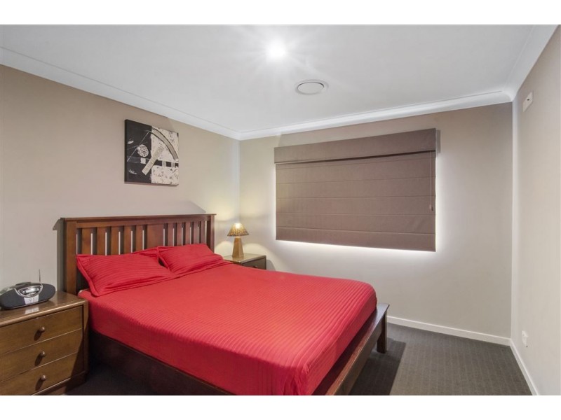 9 Meadow Court, Maudsland QLD 4210