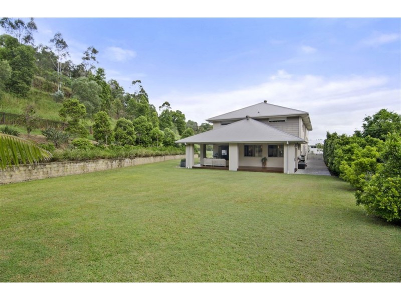 9 Meadow Court, Maudsland QLD 4210