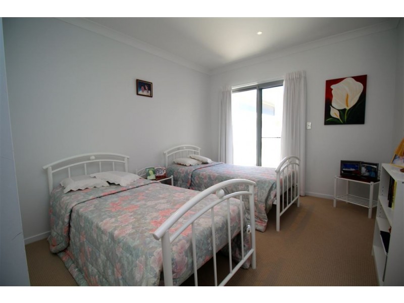 140/1 Halcyon way, Hope Island QLD 4212