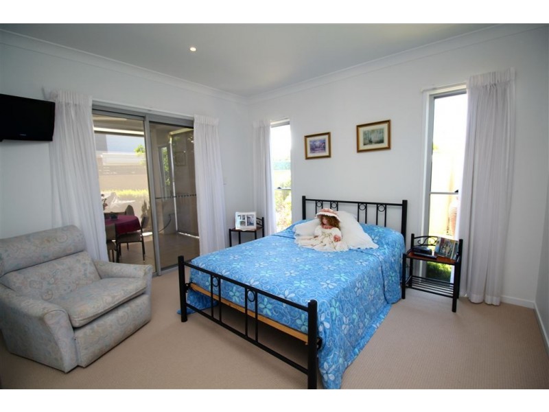 140/1 Halcyon way, Hope Island QLD 4212