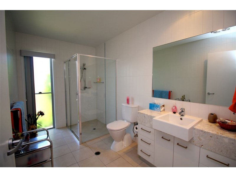 140/1 Halcyon way, Hope Island QLD 4212