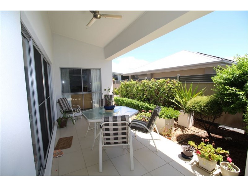 140/1 Halcyon way, Hope Island QLD 4212