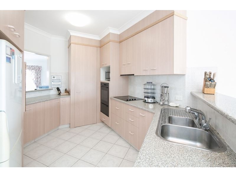 94 Sundance Way, Runaway Bay QLD 4216