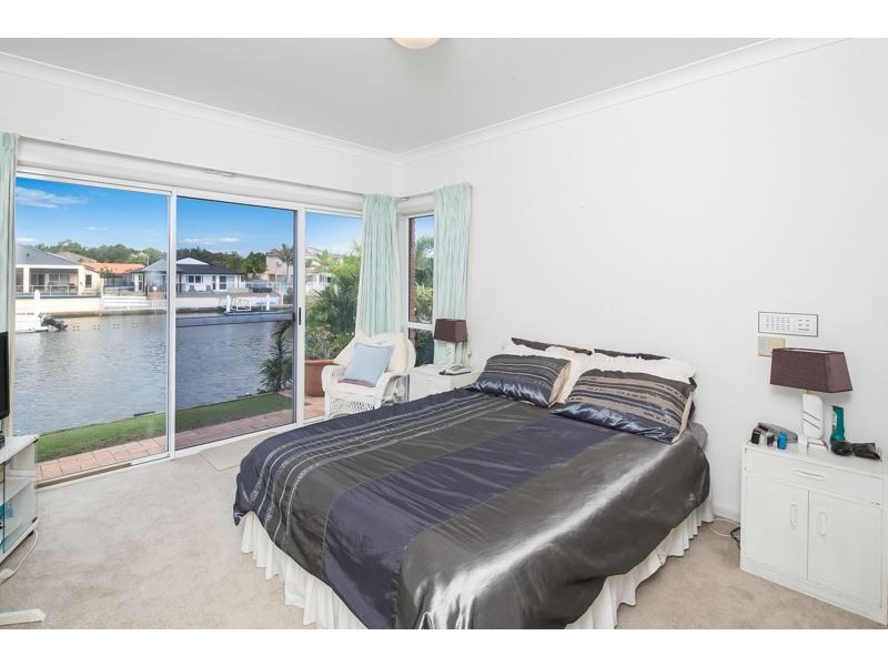 94 Sundance Way, Runaway Bay QLD 4216