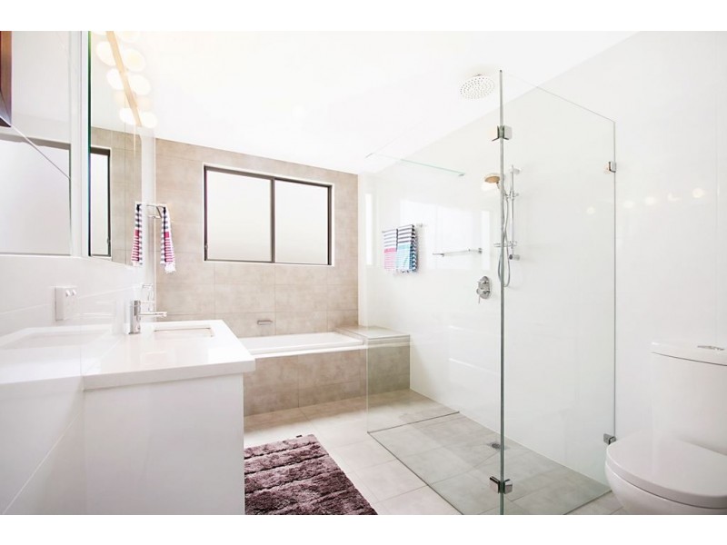 67 Seagull Avenue, Mermaid Beach QLD 4218