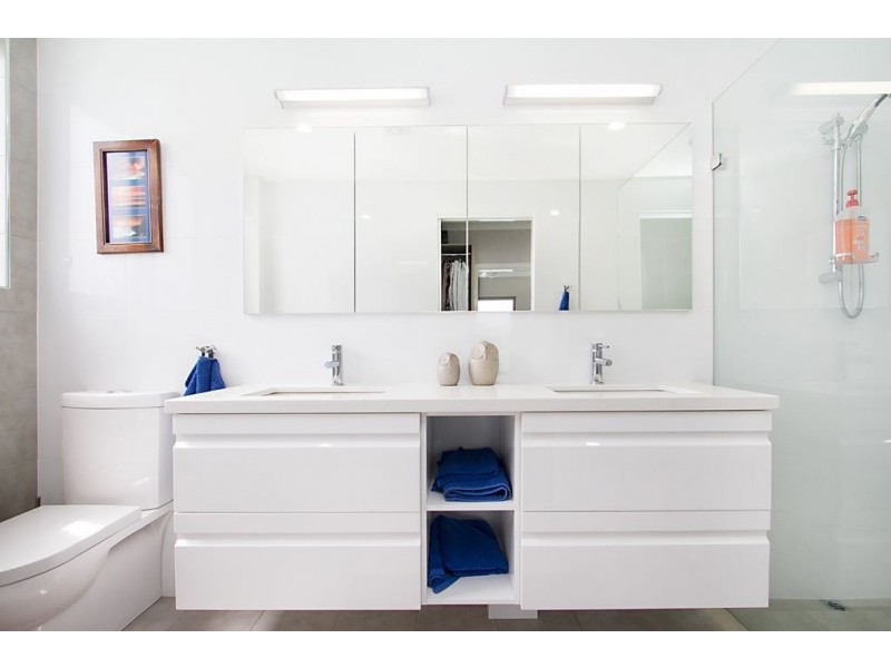 67 Seagull Avenue, Mermaid Beach QLD 4218