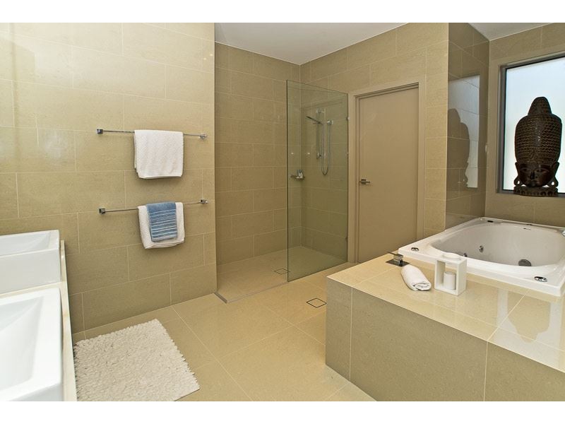 22 Middle Quay, Biggera Waters QLD 4216