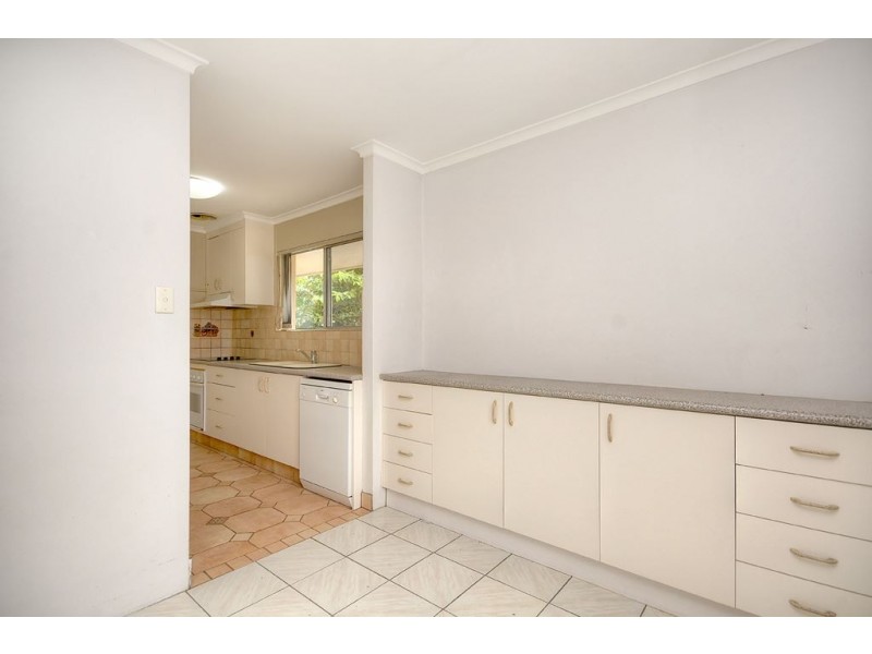 62 Allambi Avenue, Broadbeach Waters QLD 4218