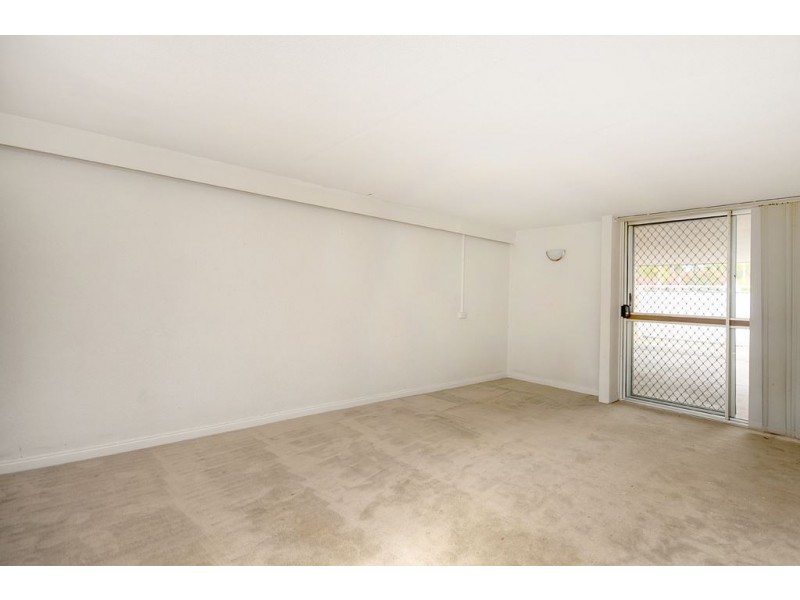 62 Allambi Avenue, Broadbeach Waters QLD 4218