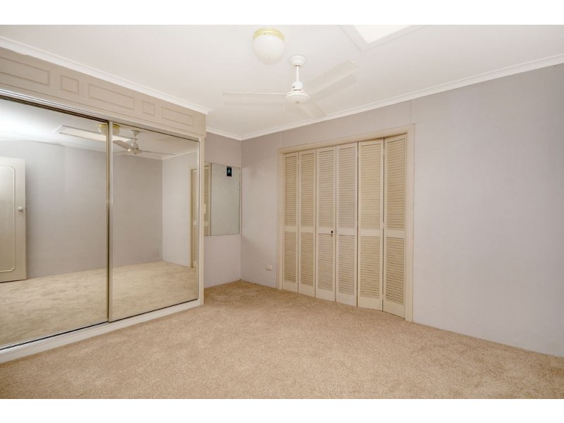 62 Allambi Avenue, Broadbeach Waters QLD 4218