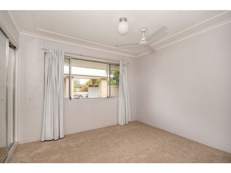 62 Allambi Avenue, Broadbeach Waters QLD 4218