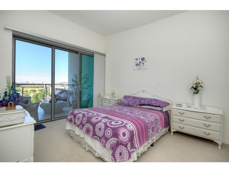 219/2-4 Riverwalk Avenue, Robina QLD 4226