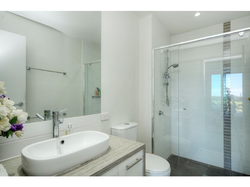 219/2-4 Riverwalk Avenue, Robina QLD 4226